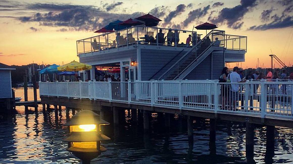 Skipper's Pier Restaurant & Dock Bar